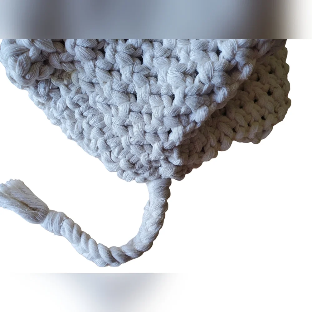 Handmade Macrame Small Cat or Dog Bed, Cotton and Metal, Animal Shaped, 10x17